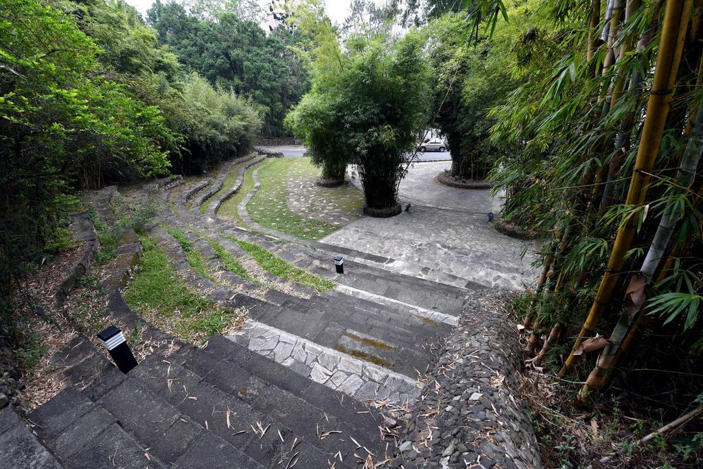 Sun Moon Lake Bamboo Rock Garden Yuchi Exterior foto